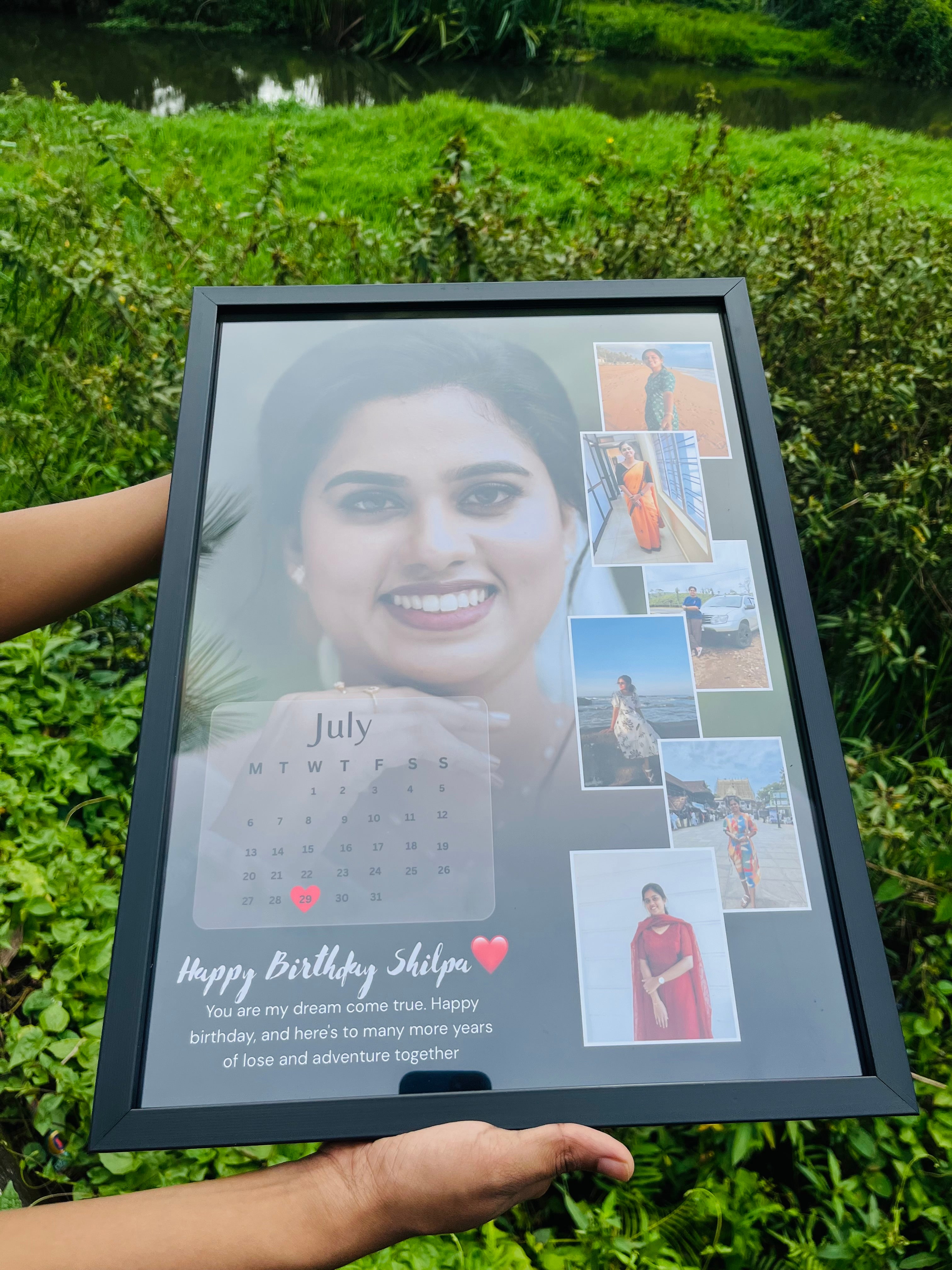 Trendy calendar frame by framista